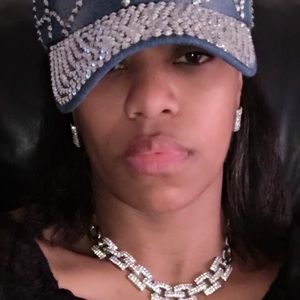 Meet your Posher, Lakisha